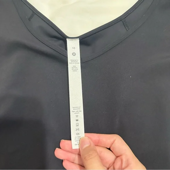 NWOT Lululemon Black Align T-Shirt Tee Size 10 - Picture 3 of 5
